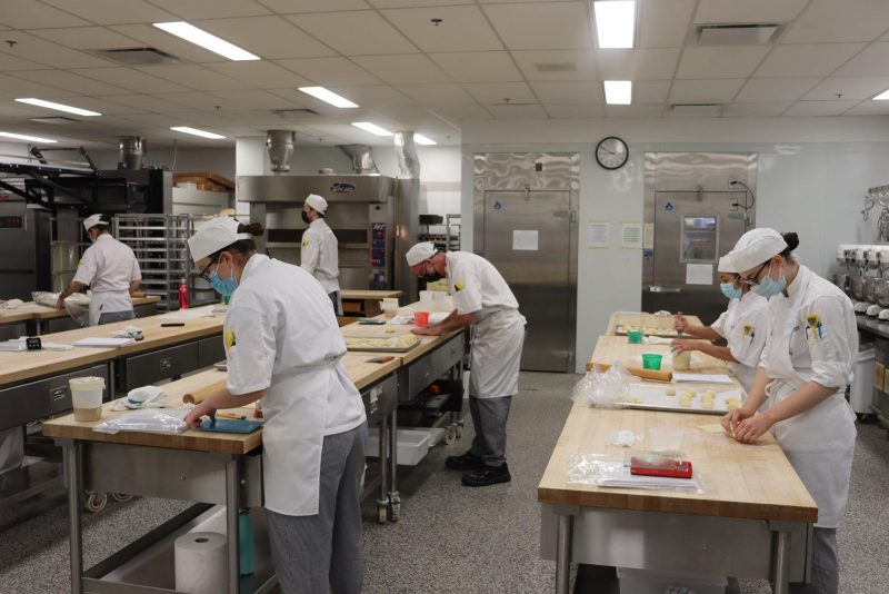 Formation professionnelle en Pâtisserie du terroir (DEP) - École hôtelière de la Capitale