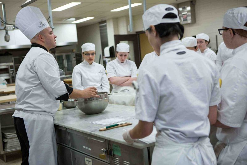 Formation professionnelle en Pâtisserie de restauration contemporaine (ASP) - École hôtelière de la Capitale