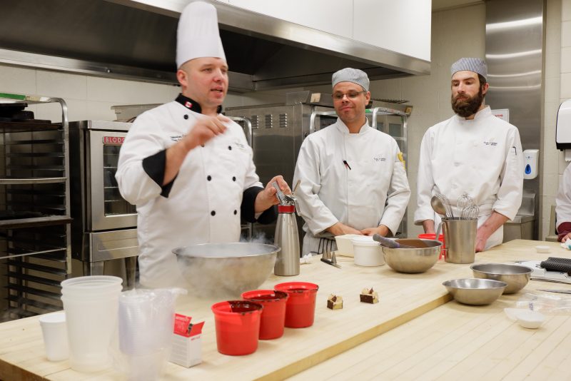 Formation professionnelle en Pâtisserie de restauration contemporaine (ASP) - École hôtelière de la Capitale