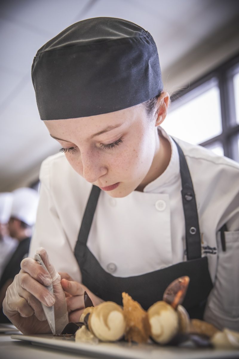 Formation professionnelle en Pâtisserie de restauration contemporaine (ASP) - École hôtelière de la Capitale