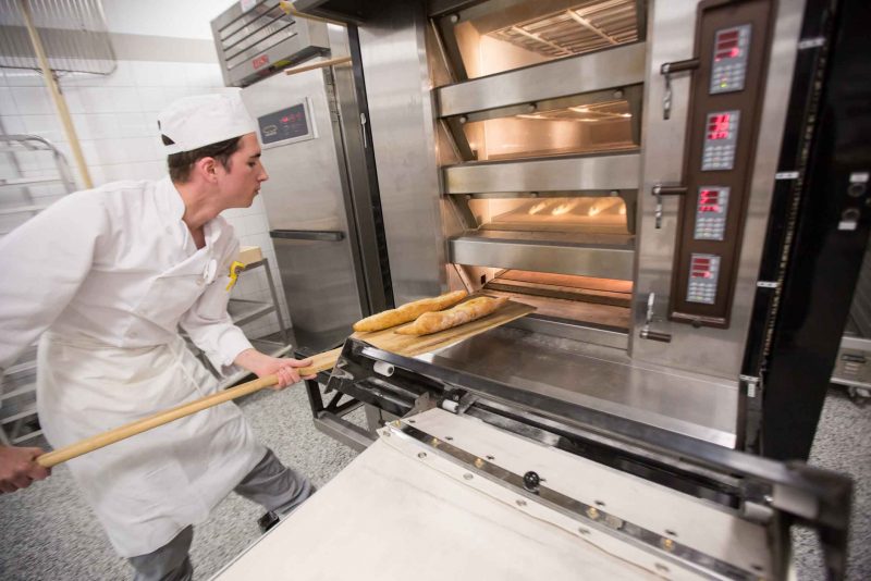 Formation professionnelle en Boulangerie (DEP)  - École hôtelière de la Capitale